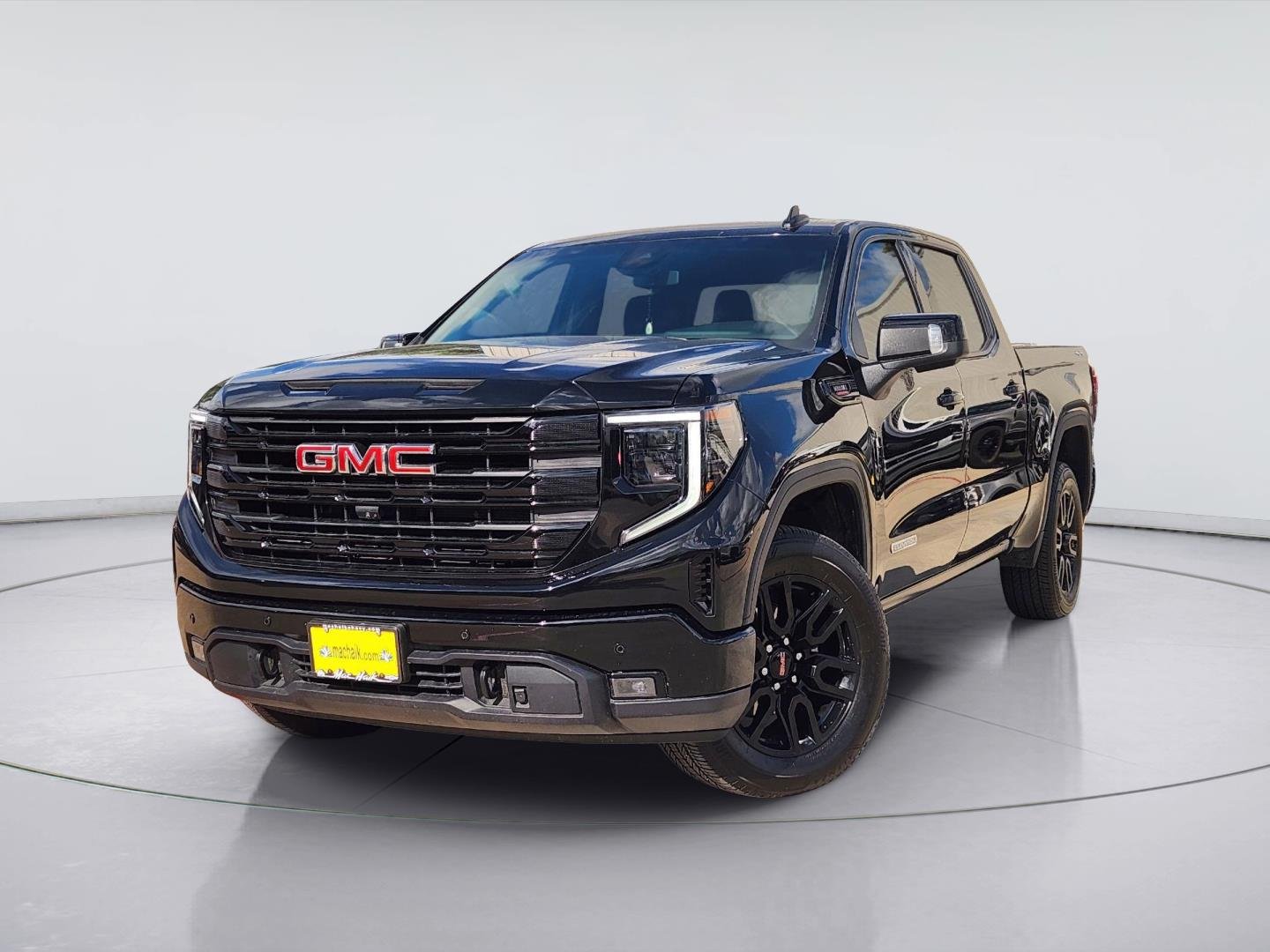 Used 2026 Onyx Black GMC Elevation image 1