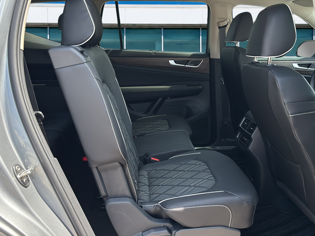 2026 Volkswagen Atlas SEL Premium R-Line - Photo 13