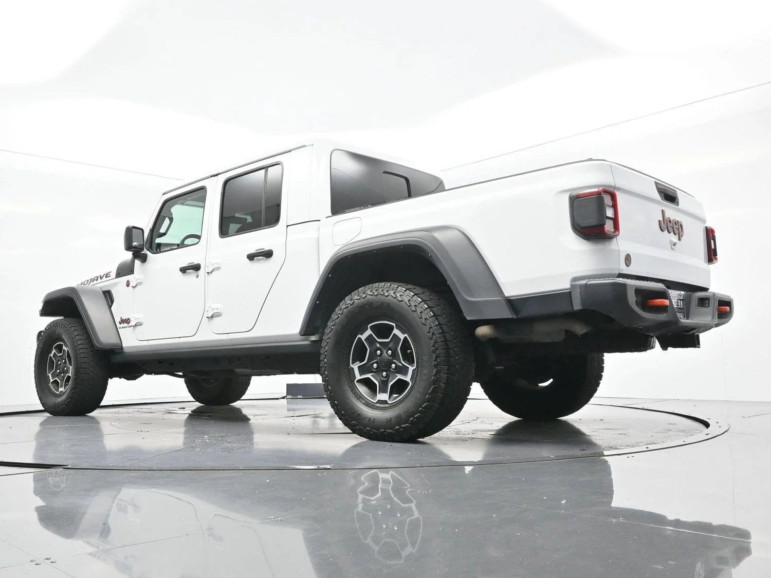 Used 2022 Bright White Clearcoat Jeep Mojave image 46