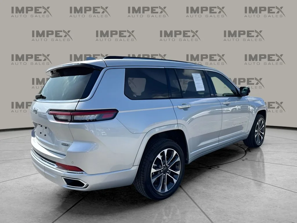 Used 2021 Silver Jeep Overland image 5