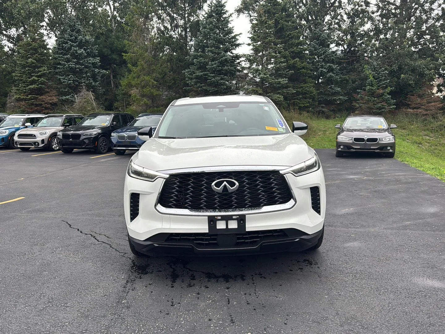 Used 2024 Glacier White INFINITI PURE image 8