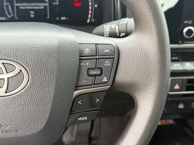 2025 Toyota Camry LE - Photo 15