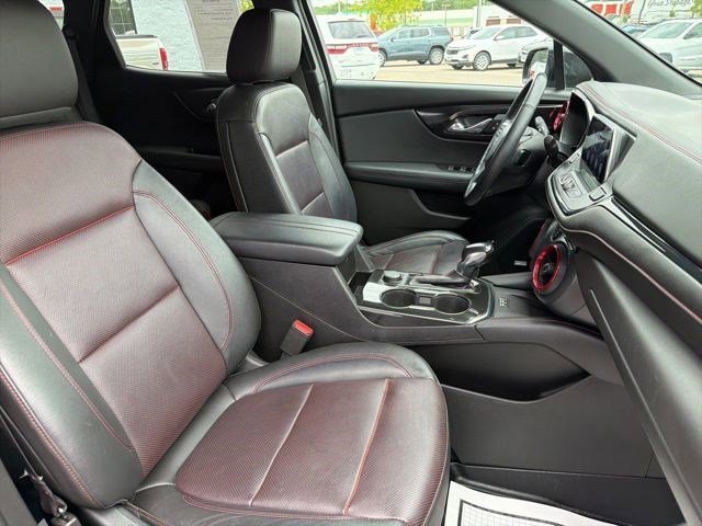 Used 2019 Black Chevrolet RS image 25