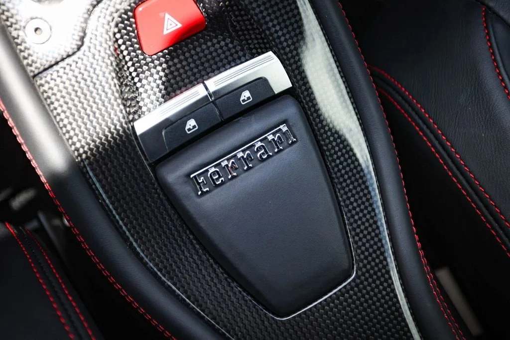 Certified Used 2011 Nero Daytona Ferrari Base image 36