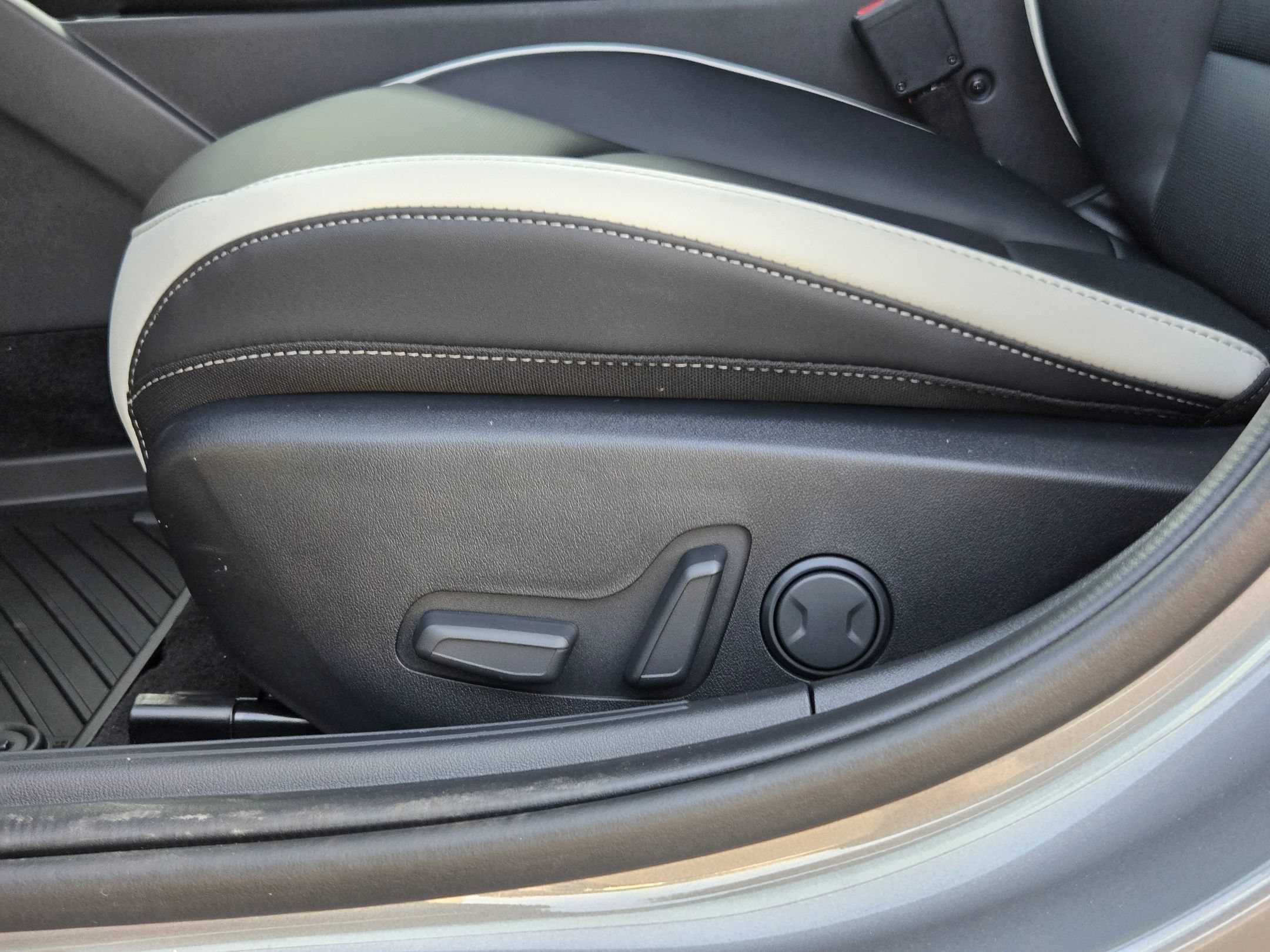 New 2026 Steel Gray Kia GT-Line image 18
