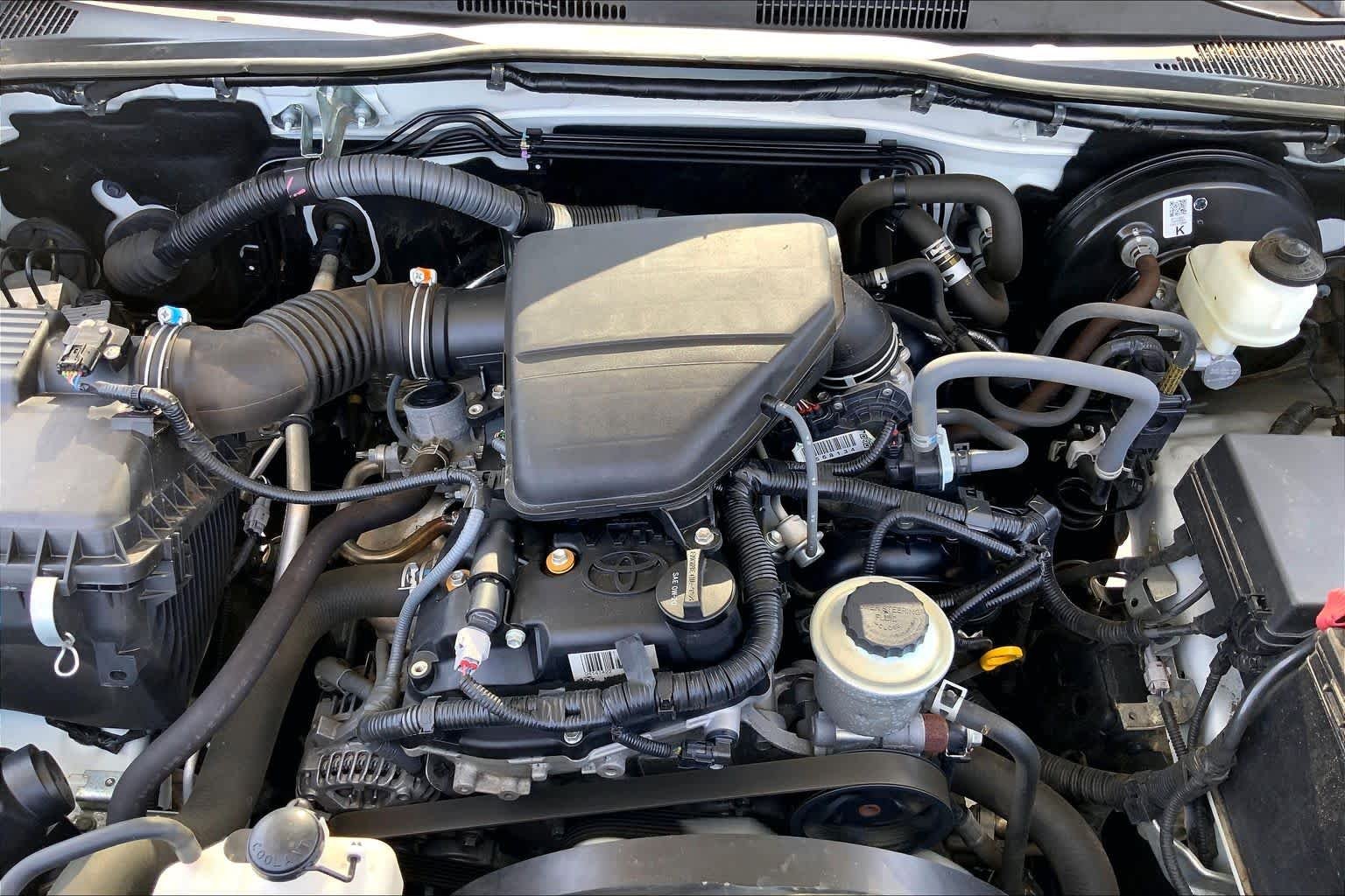 Used 2023 Ice Cap Toyota SR image 27