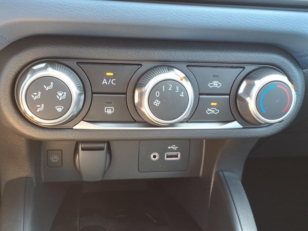 2025 Nissan Versa Sedan SV - Photo 21
