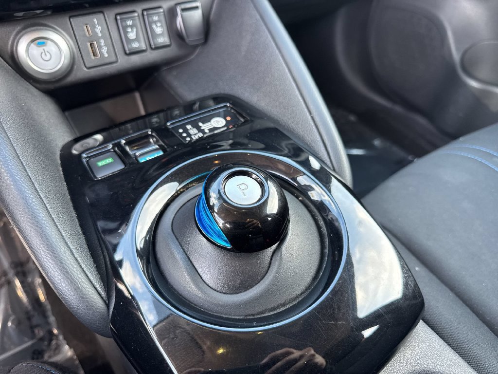 Used 2021 Gray Nissan SV Plus image 17