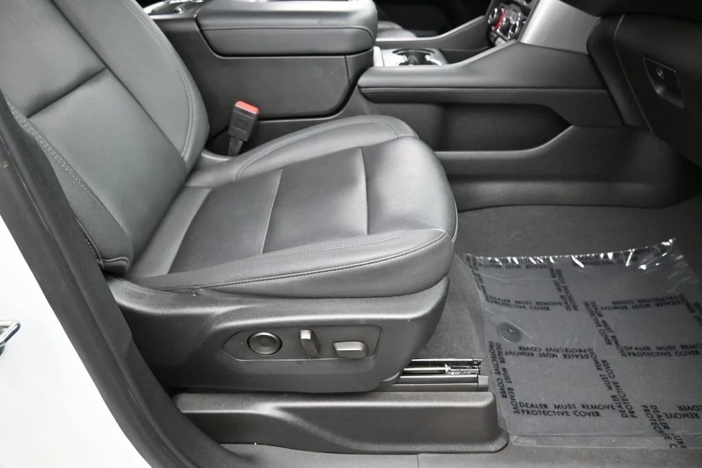 Used 2023 Iridescent Pearl Tricoat Chevrolet LT image 53