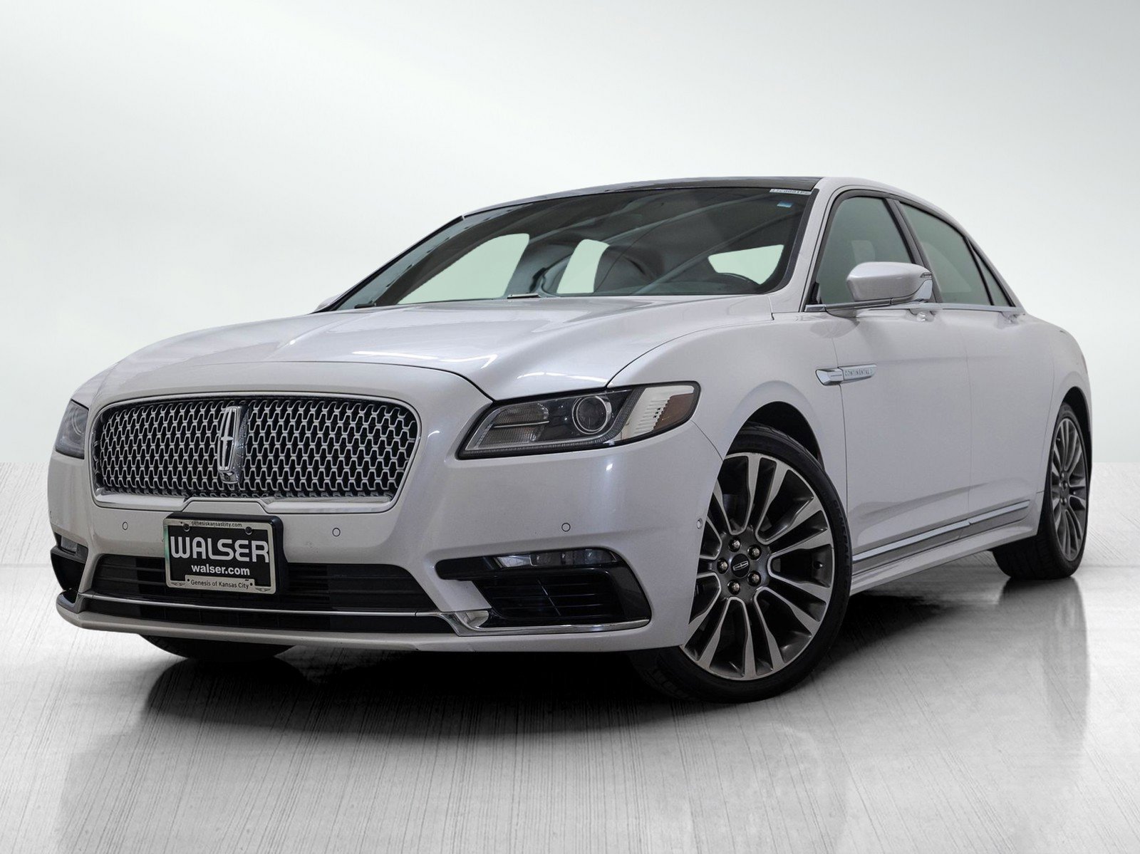 2017 Lincoln Continental Reserve AWD's photo