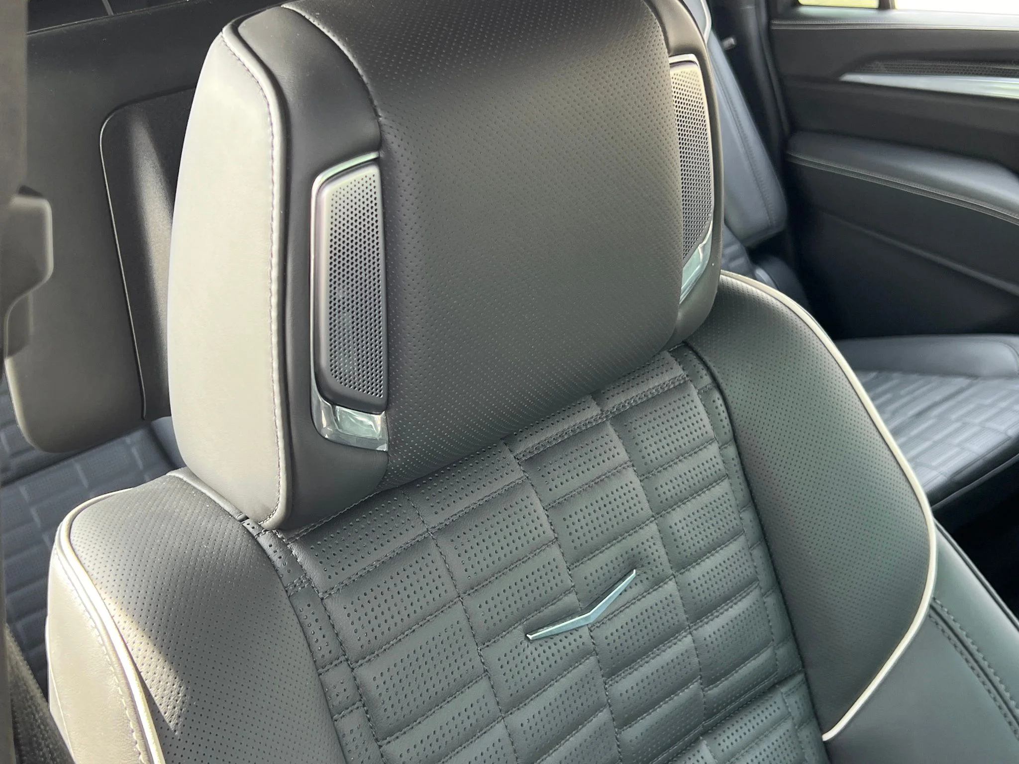 Used 2025 Black Cadillac V-Series image 43