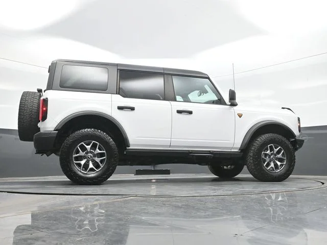 Used 2021 White Ford Badlands image 25