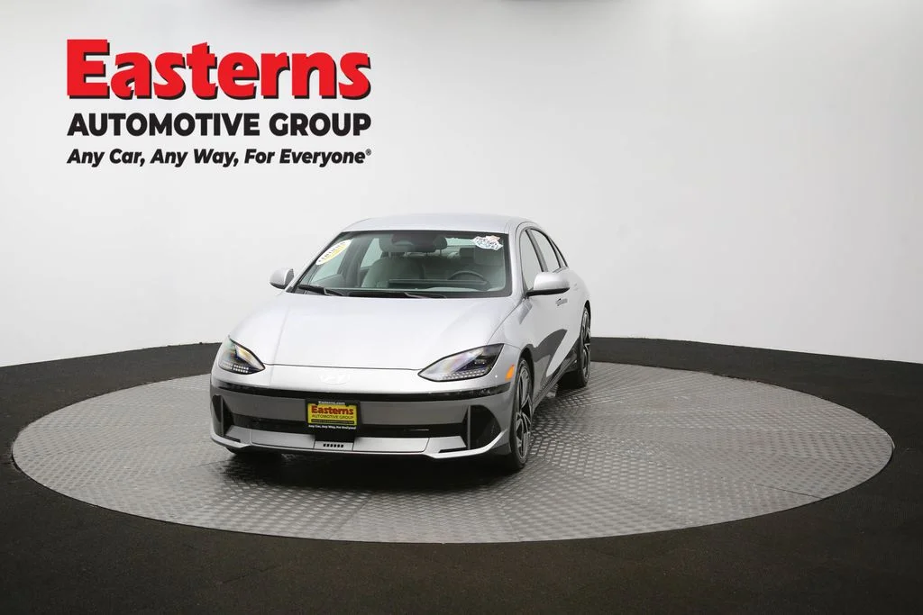 Used 2023 Silver Hyundai SEL image 53