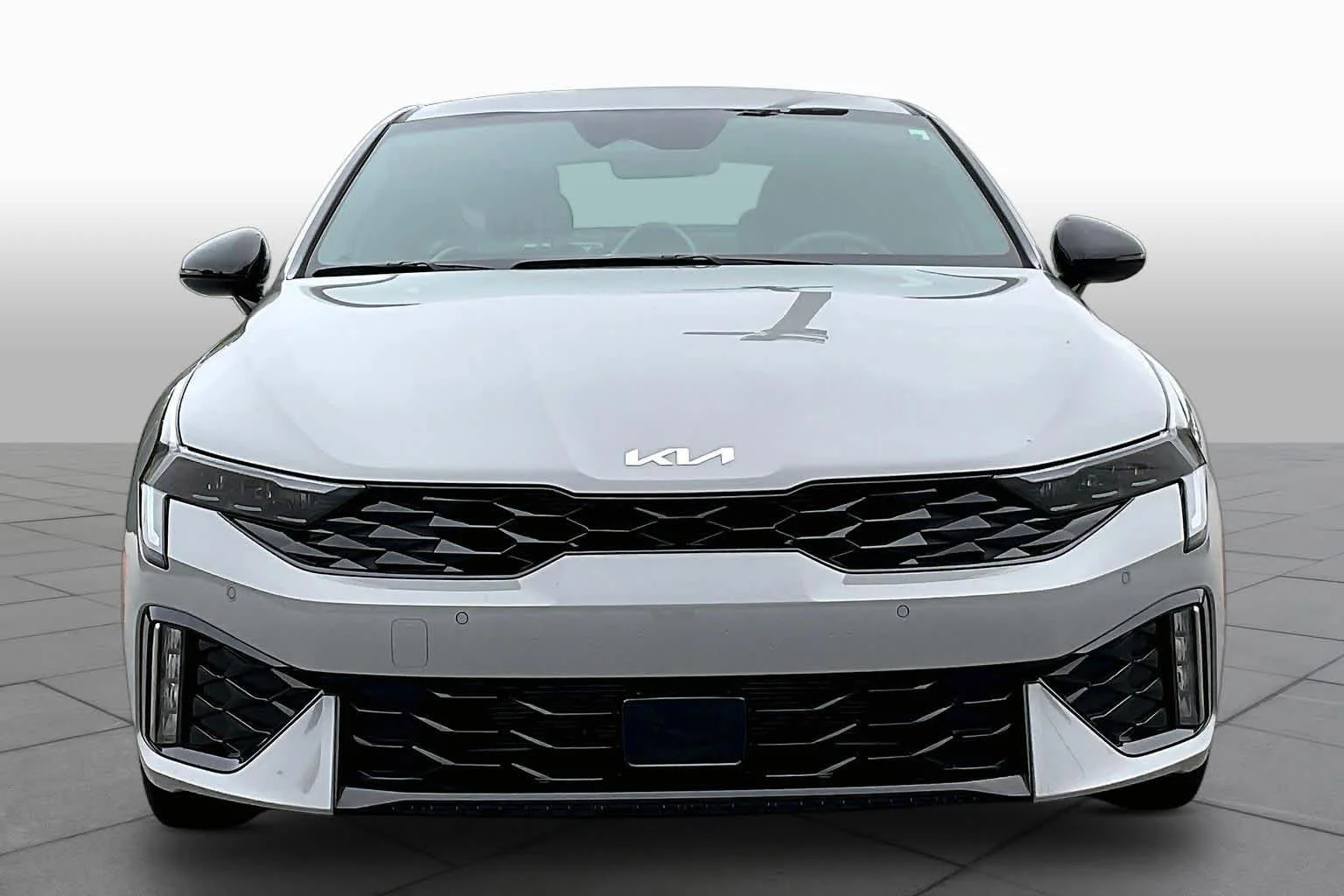 Used 2025 Wolf Gray Kia GT-Line image 4