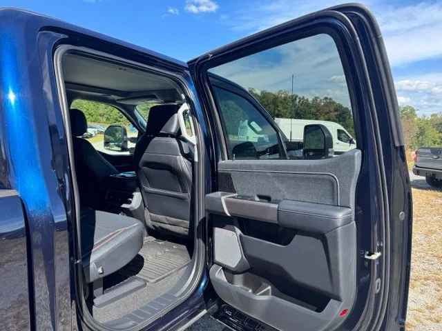 Used 2025 Blue Ford Lariat image 14