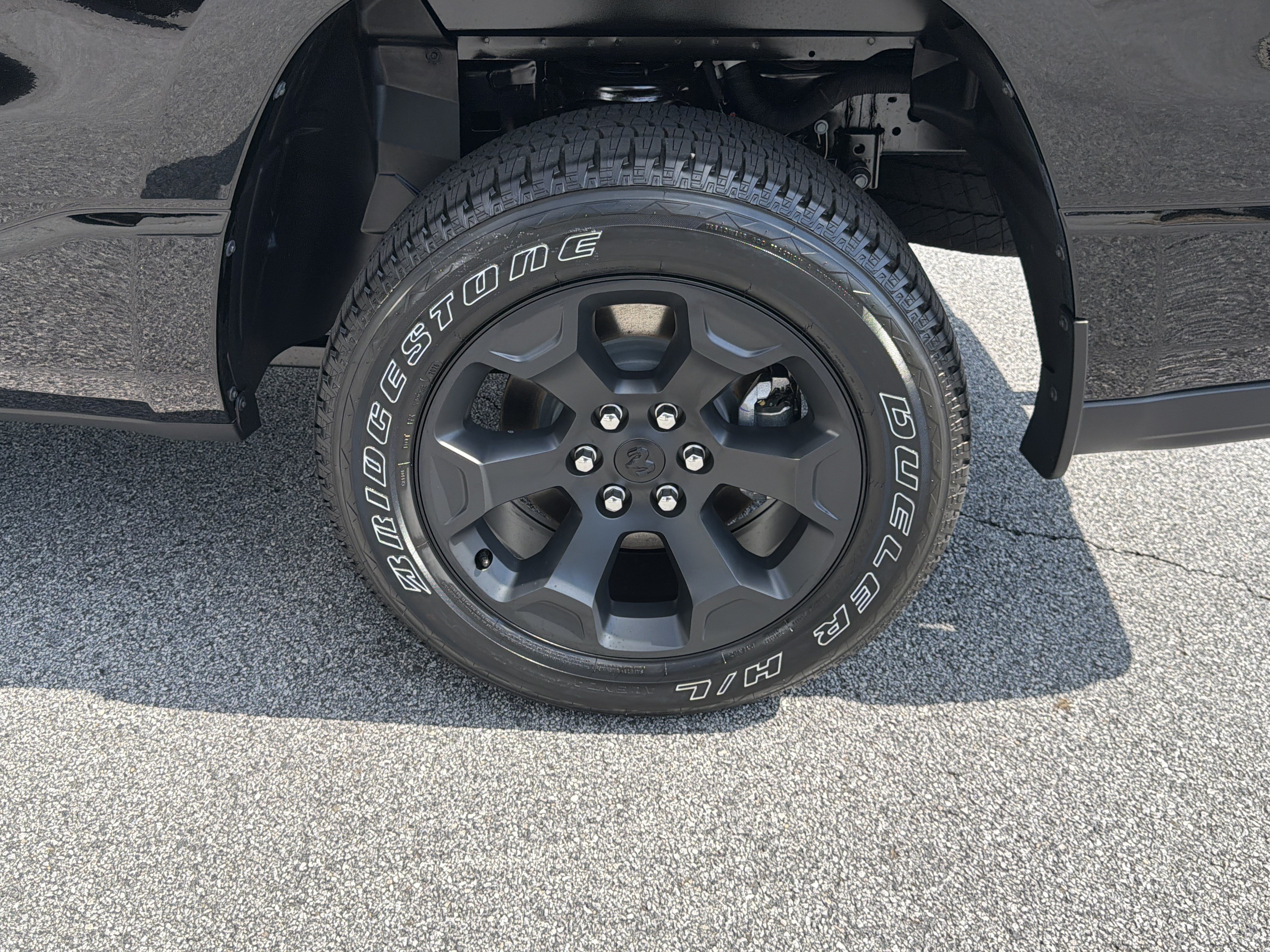 New 2026 Diamond Black Crystal Pearl-Coat Exterior Paint RAM Express image 23