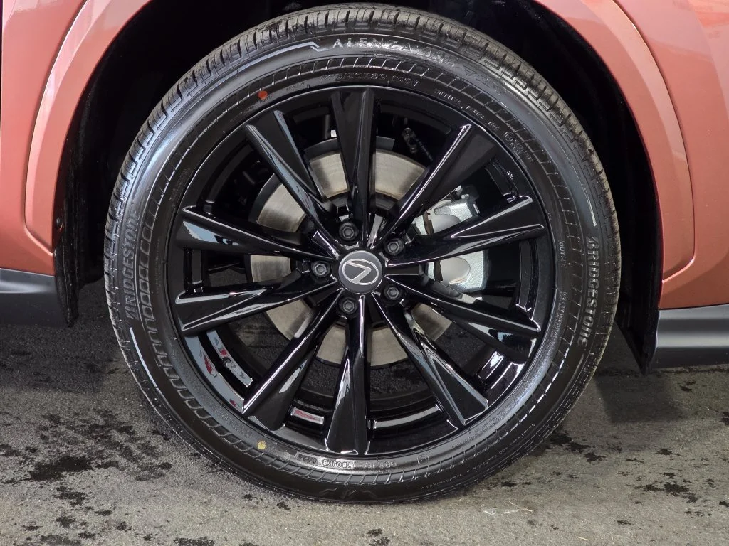 New 2026  Lexus 350 F SPORT Handling image 4
