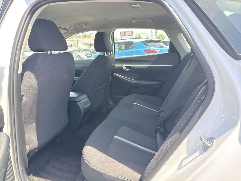 Used 2025 White Hyundai SEL image 69