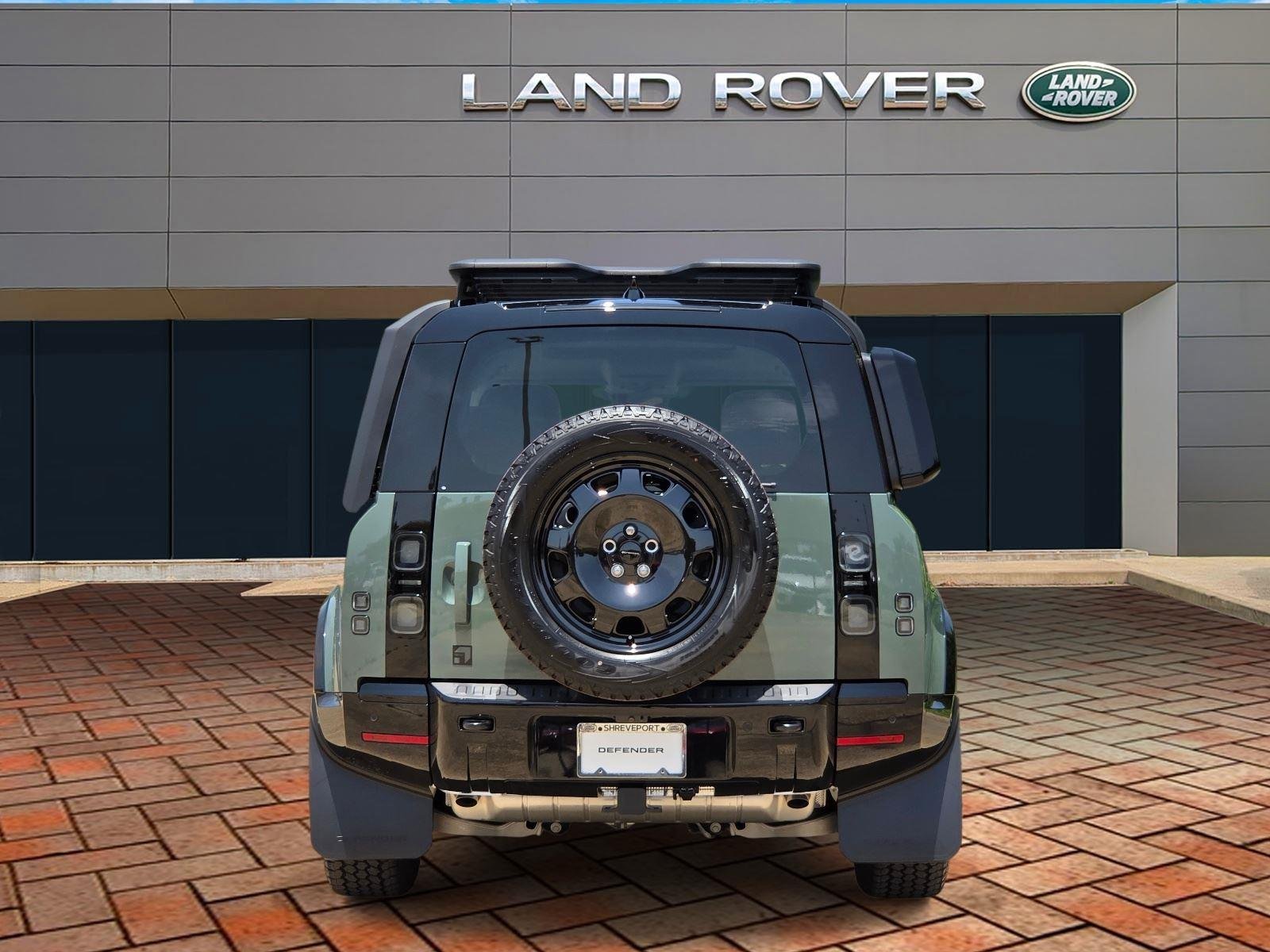 New 2026 Keswick Green LAND ROVER  image 5