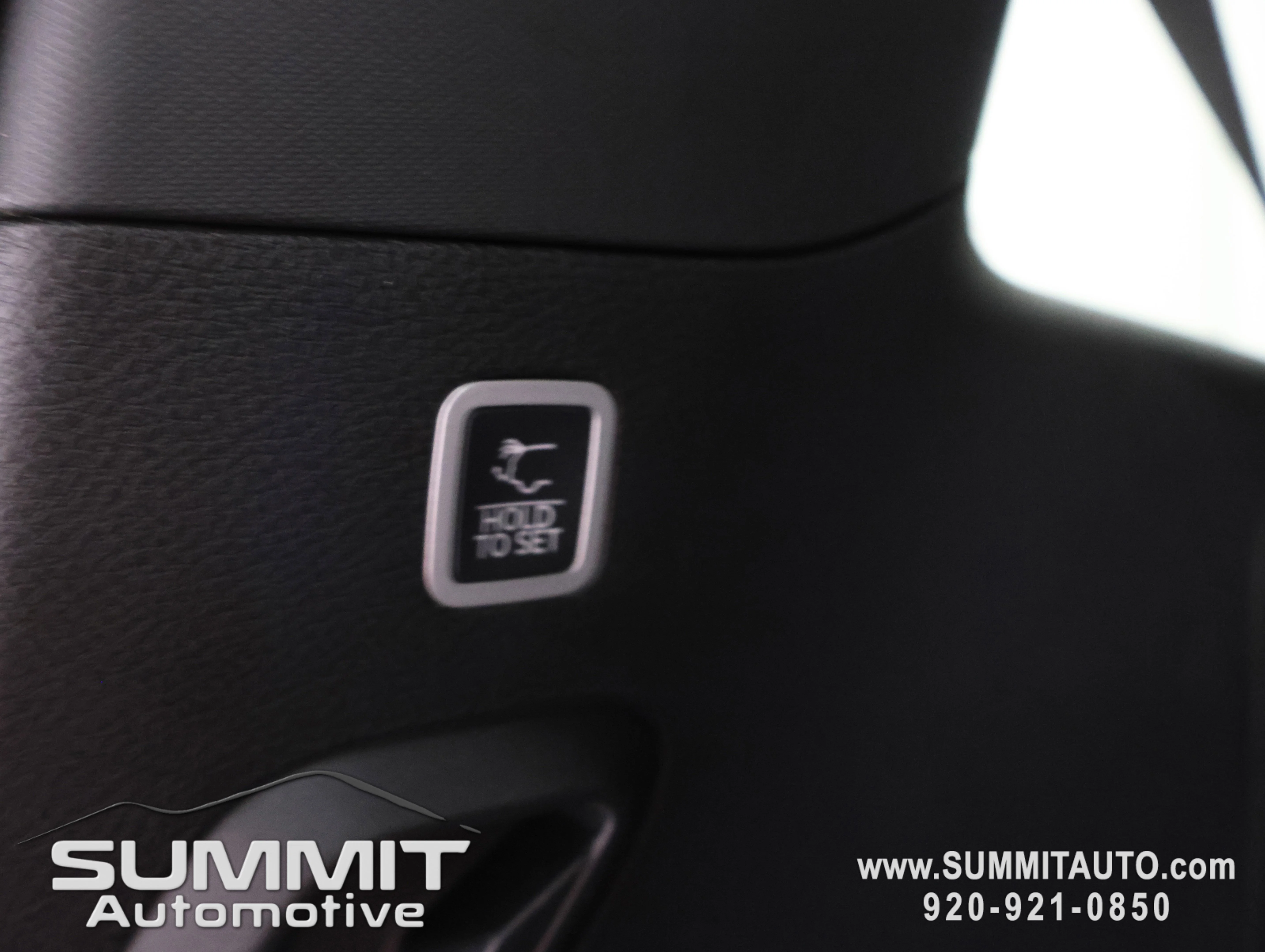 New 2026 Bright White Clear-Coat Exterior Paint Jeep Summit Obsidian image 36