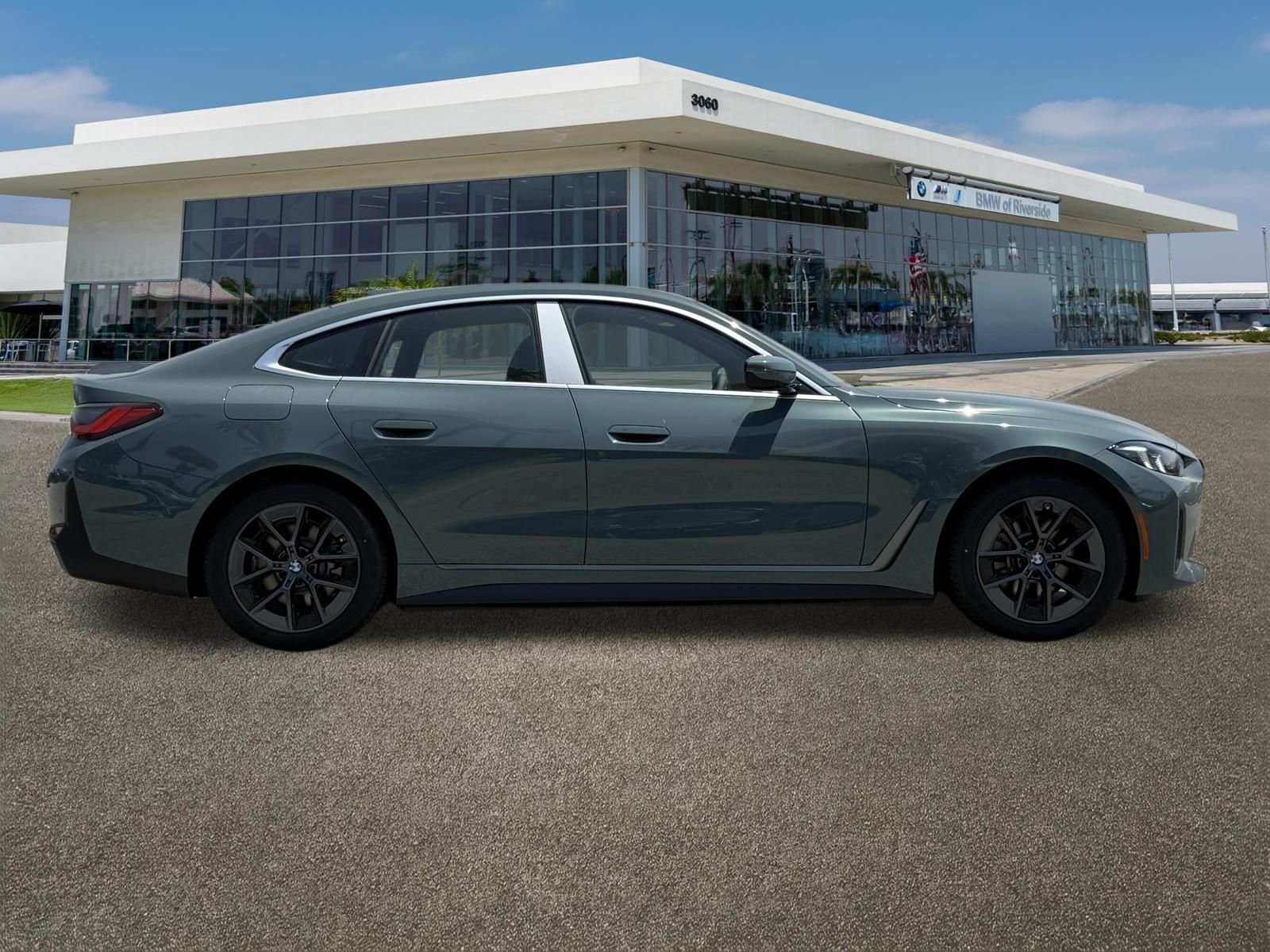 New 2026 Cape York Green Metallic BMW eDrive40 image 12
