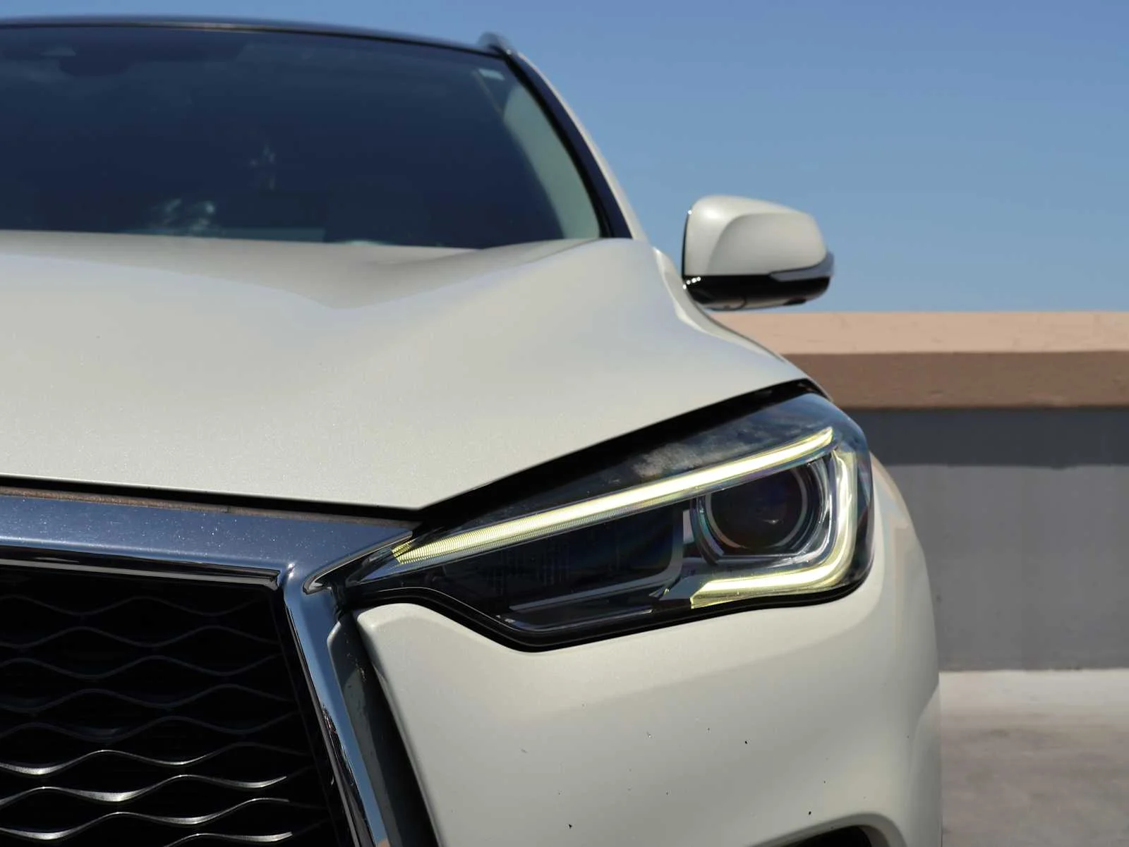 Used 2019 Majestic White INFINITI ESSENTIAL image 10