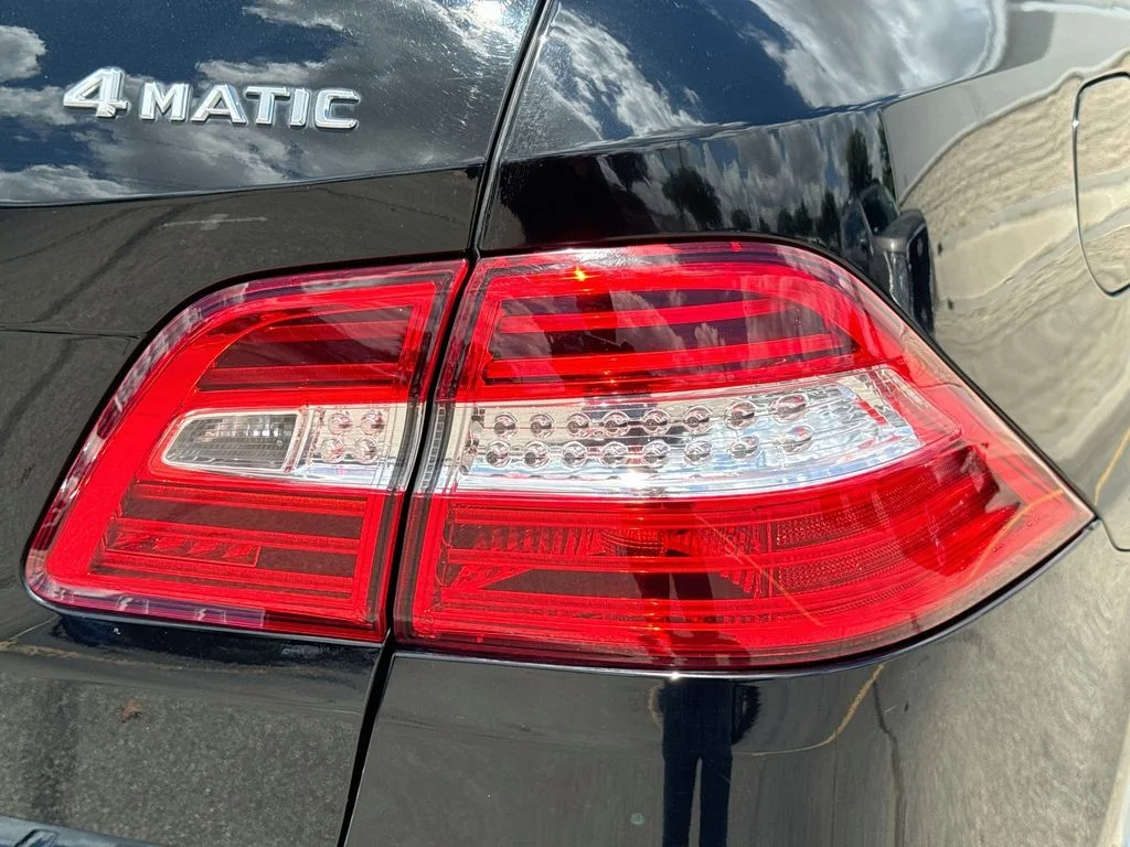 Used 2012 Black Mercedes-Benz ML 350 image 32
