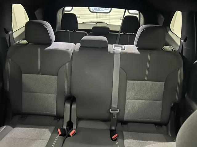 Used 2025 GRAY GMC FWD Elevation image 18
