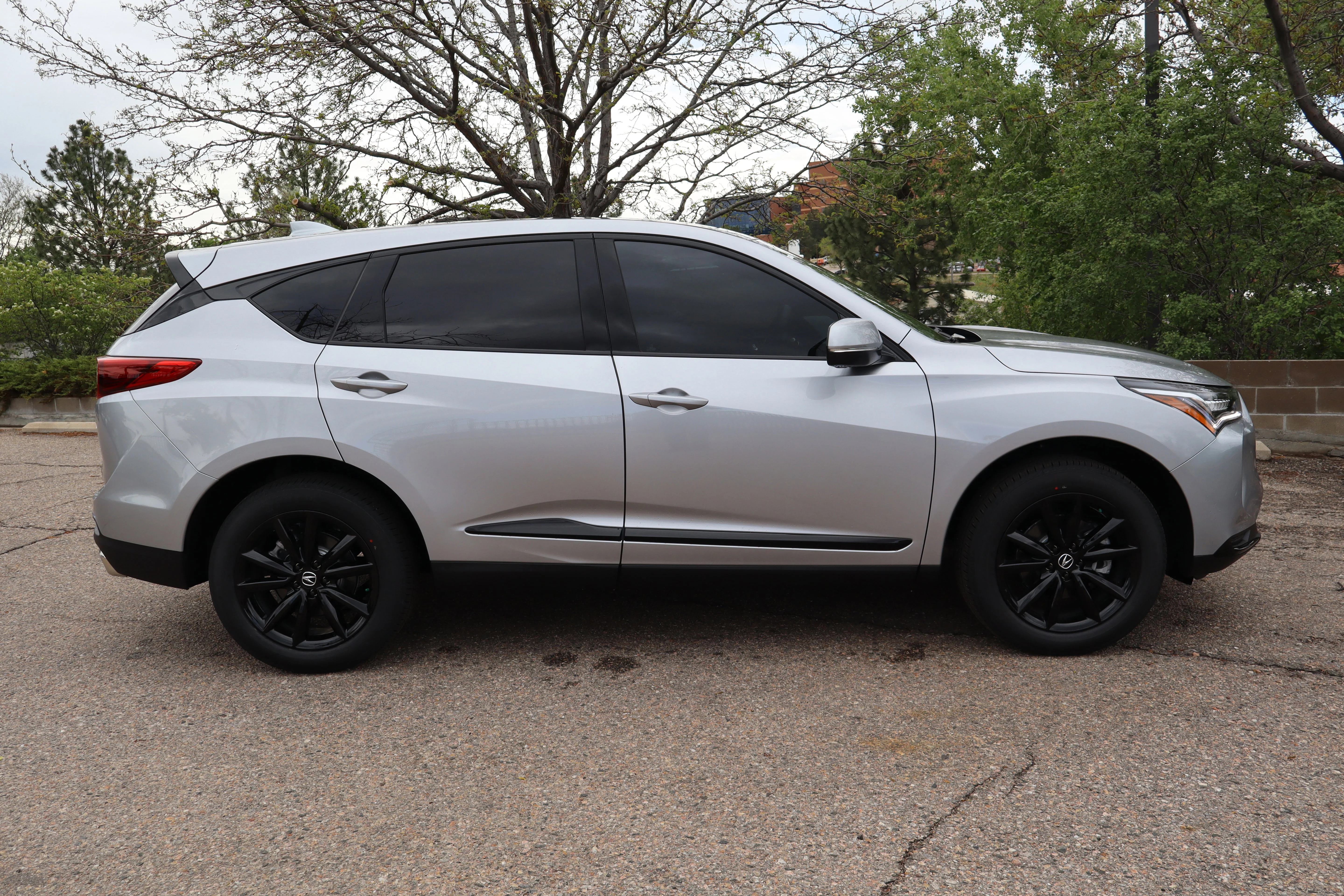 New 2026 Solar Silver Metallic Acura 4RDX image 7