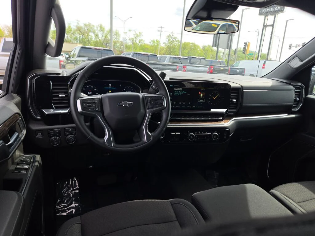 Used 2024 White Chevrolet RST image 19