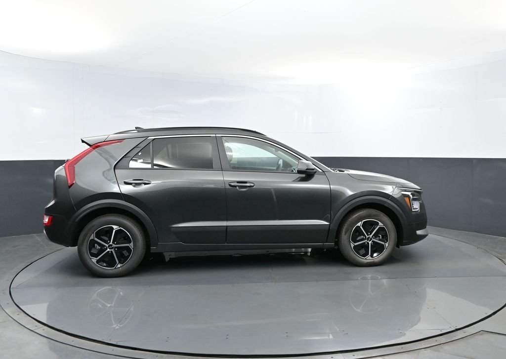 New 2026 Interstellar Gray Kia LX image 4
