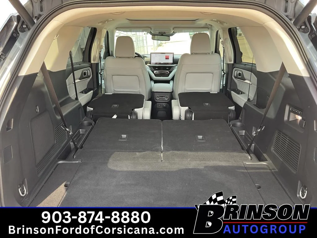 Used 2025 Iconic Silver Metallic Ford Platinum image 11