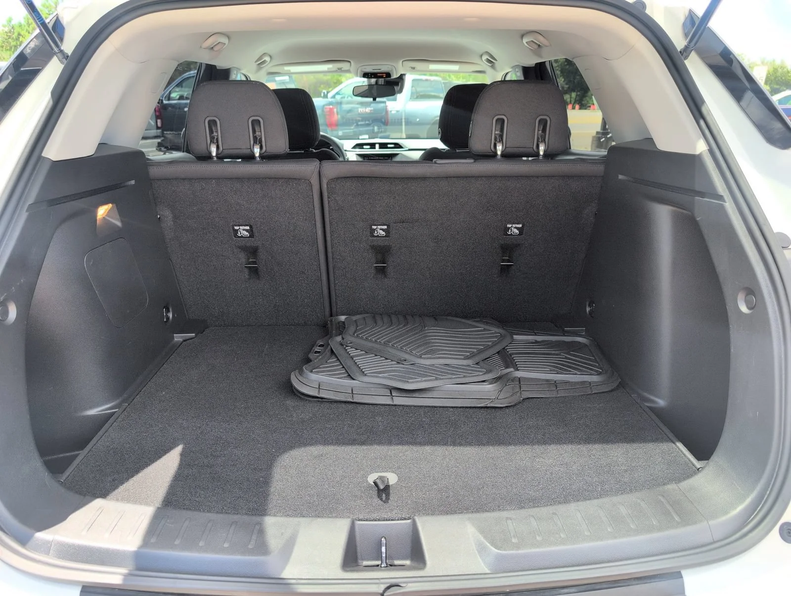 Used 2023 Summit White Chevrolet LT image 5
