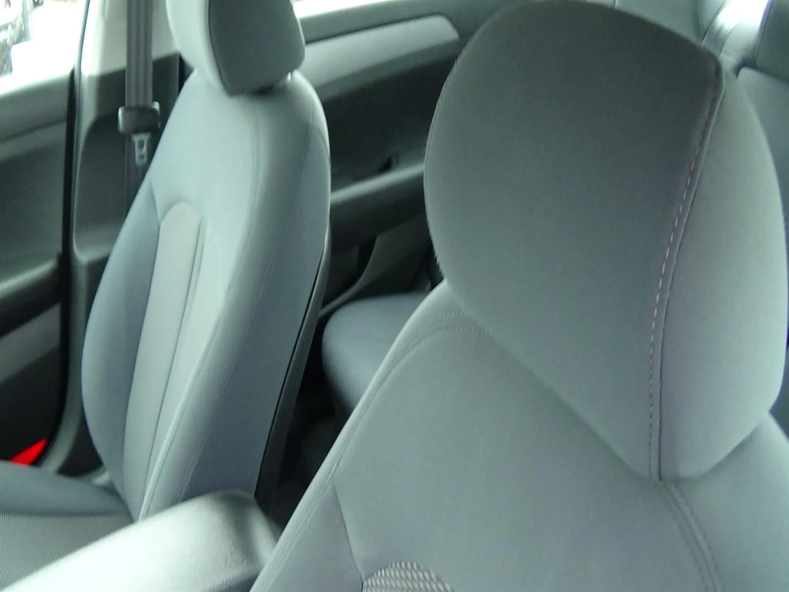 Used 2018 Machine Gray (2c) Hyundai Eco image 17