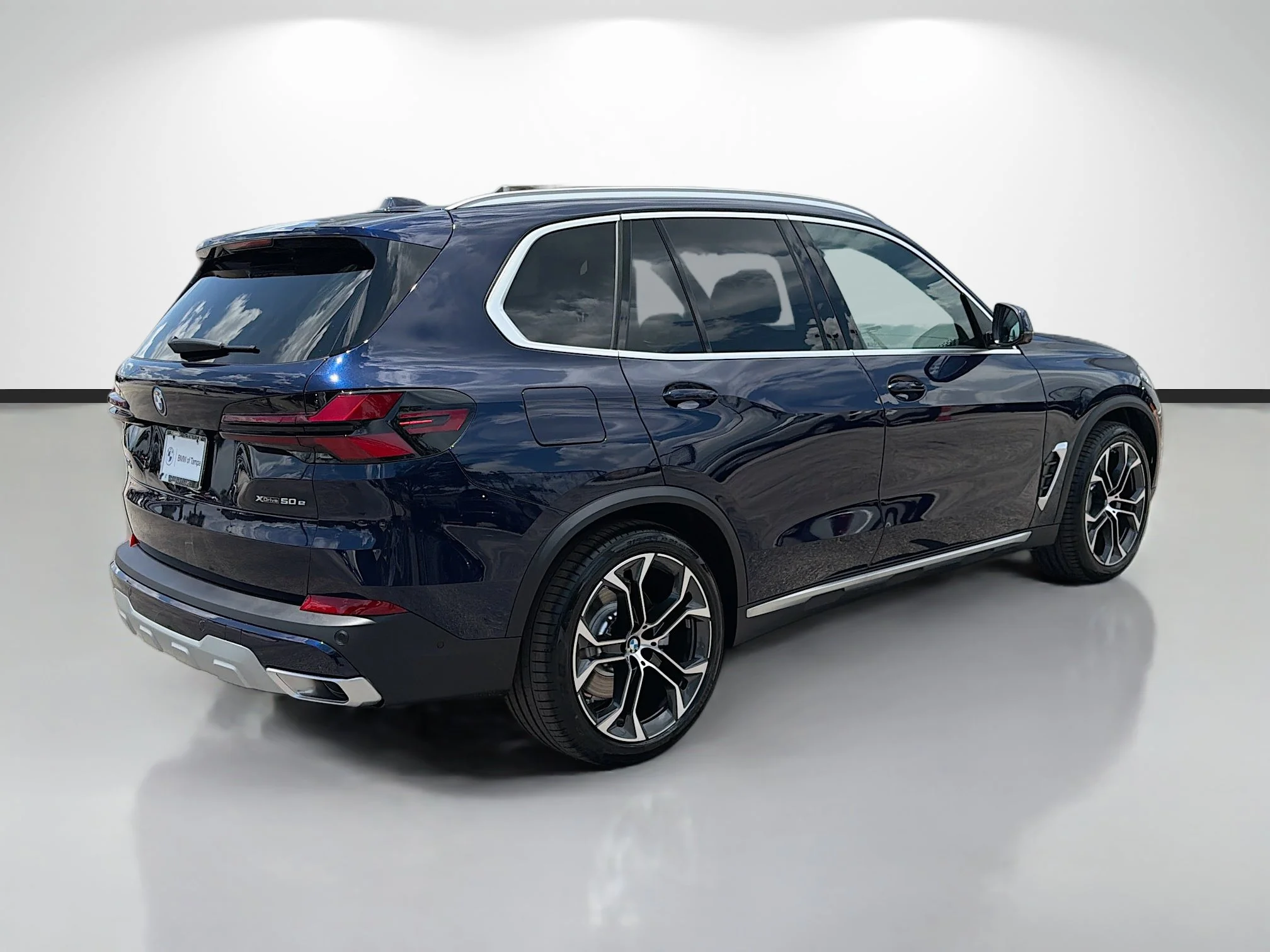 New 2026 Tanzanite Blue II Metallic BMW xDrive50e image 3