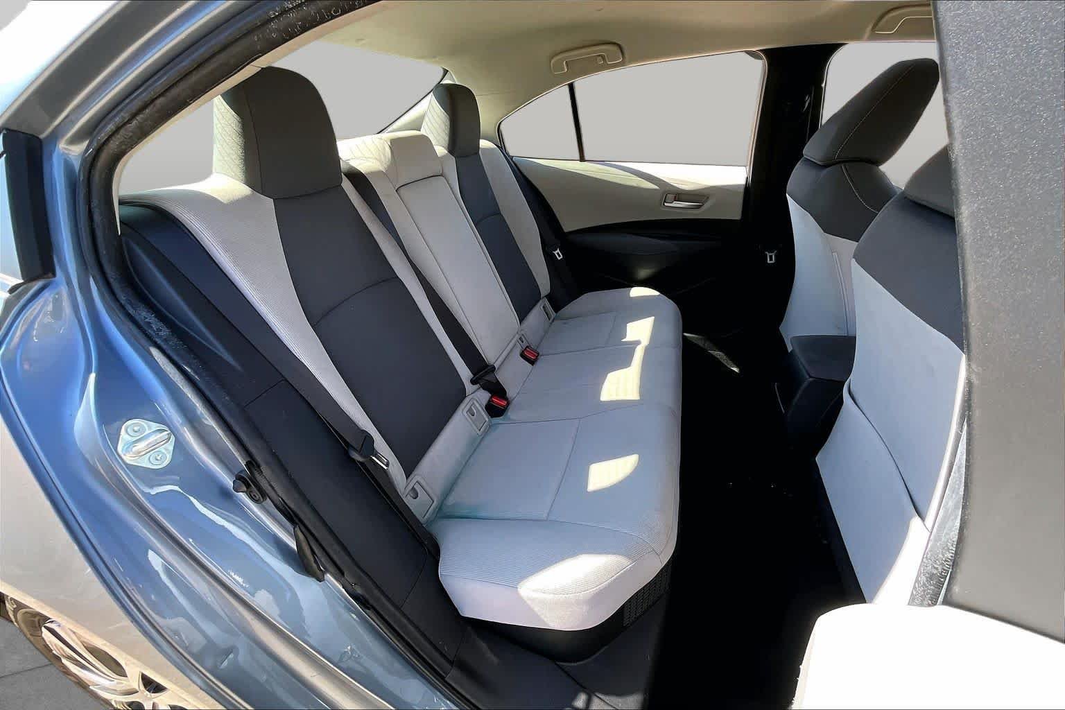 Used 2021 Celestite Toyota Hybrid LE image 17