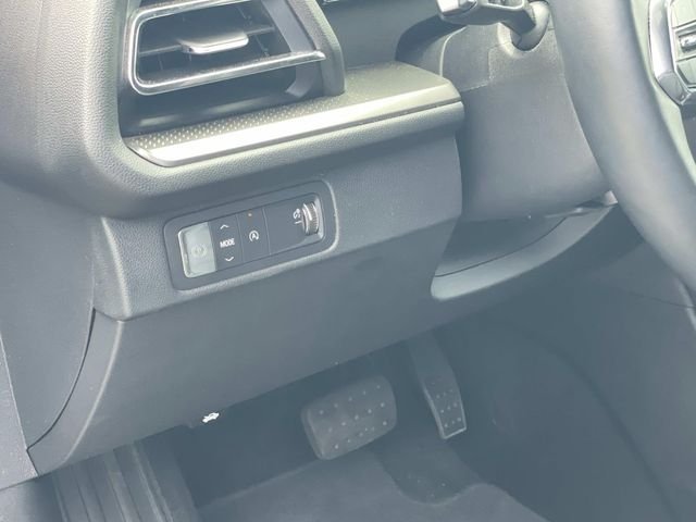 Used 2025 Gray Chevrolet LT image 19