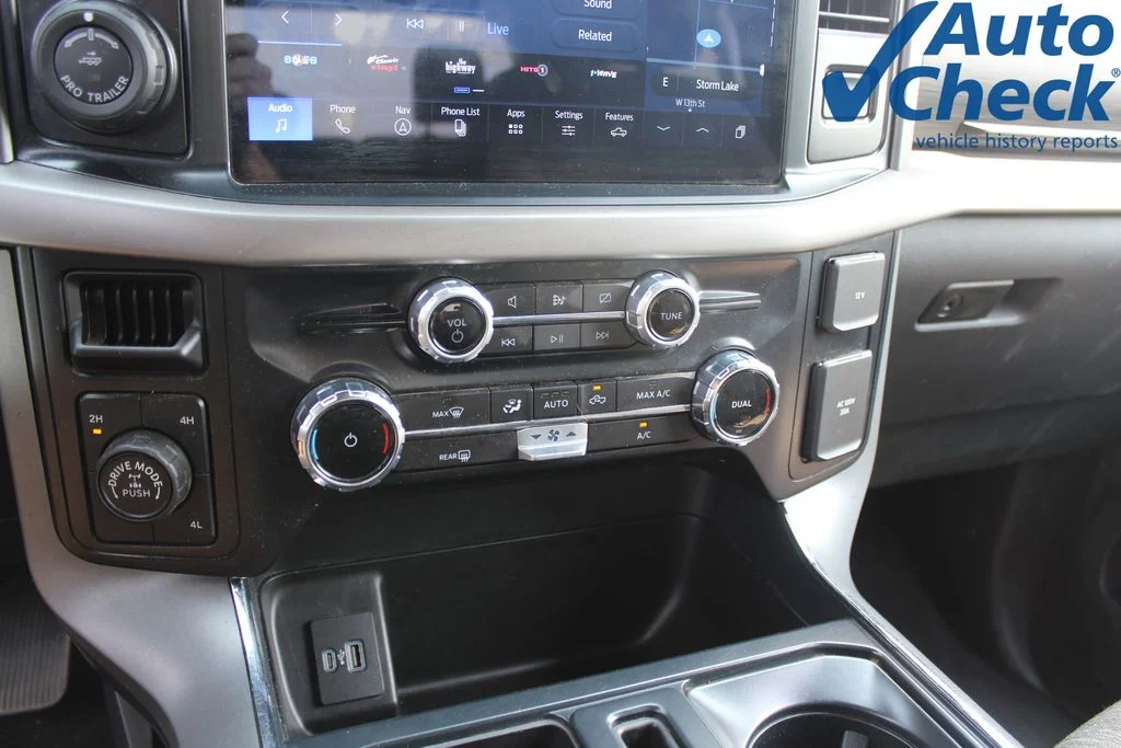 Used 2024 Oxford White Ford XLT image 14