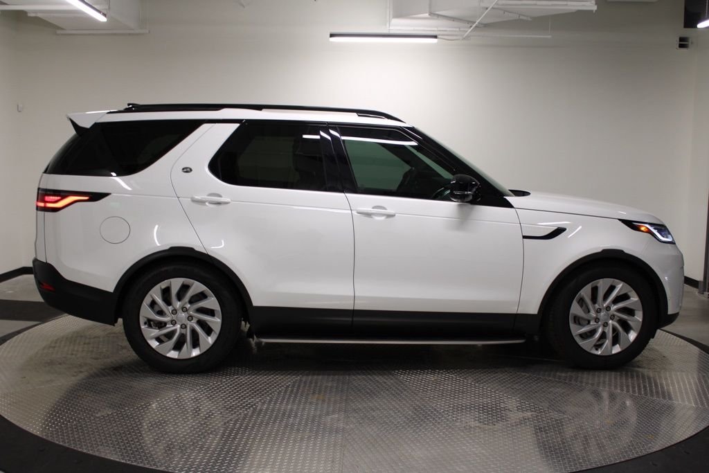 Used 2025 White Land Rover S image 8
