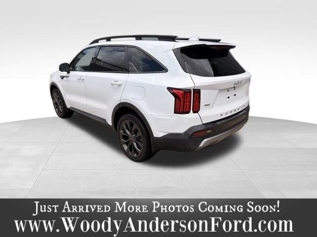 Used 2022 White Kia X-Line SX Prestige image 4