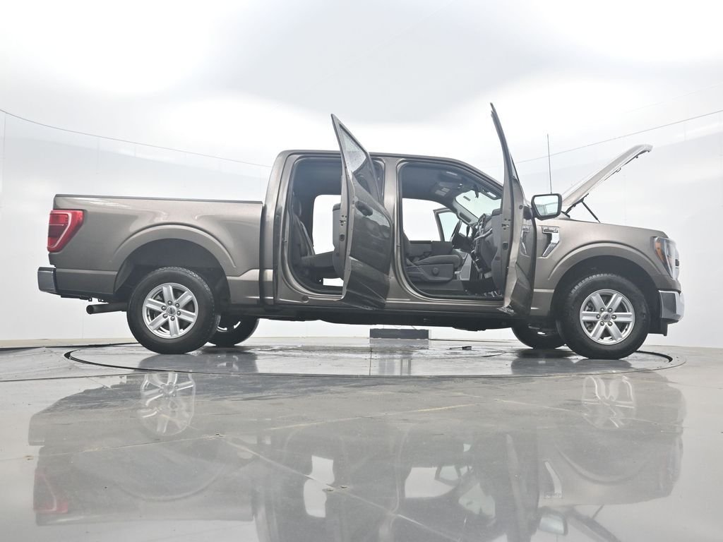 Used 2023 Gray Ford XLT image 42