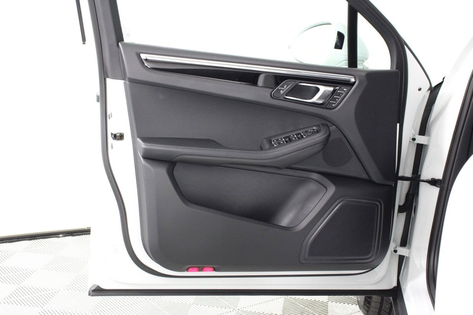 Certified Used 2026 White Porsche  image 20