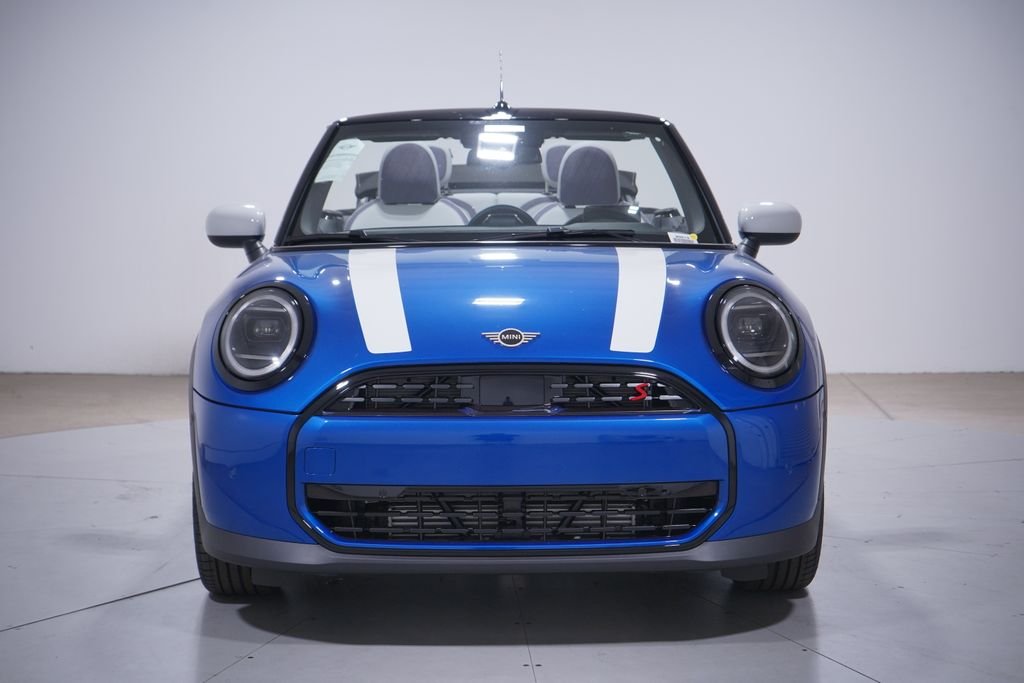 New 2026 Blue MINI Signature Plus image 8