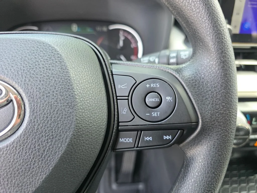 Used 2025 Silver Toyota XLE image 31