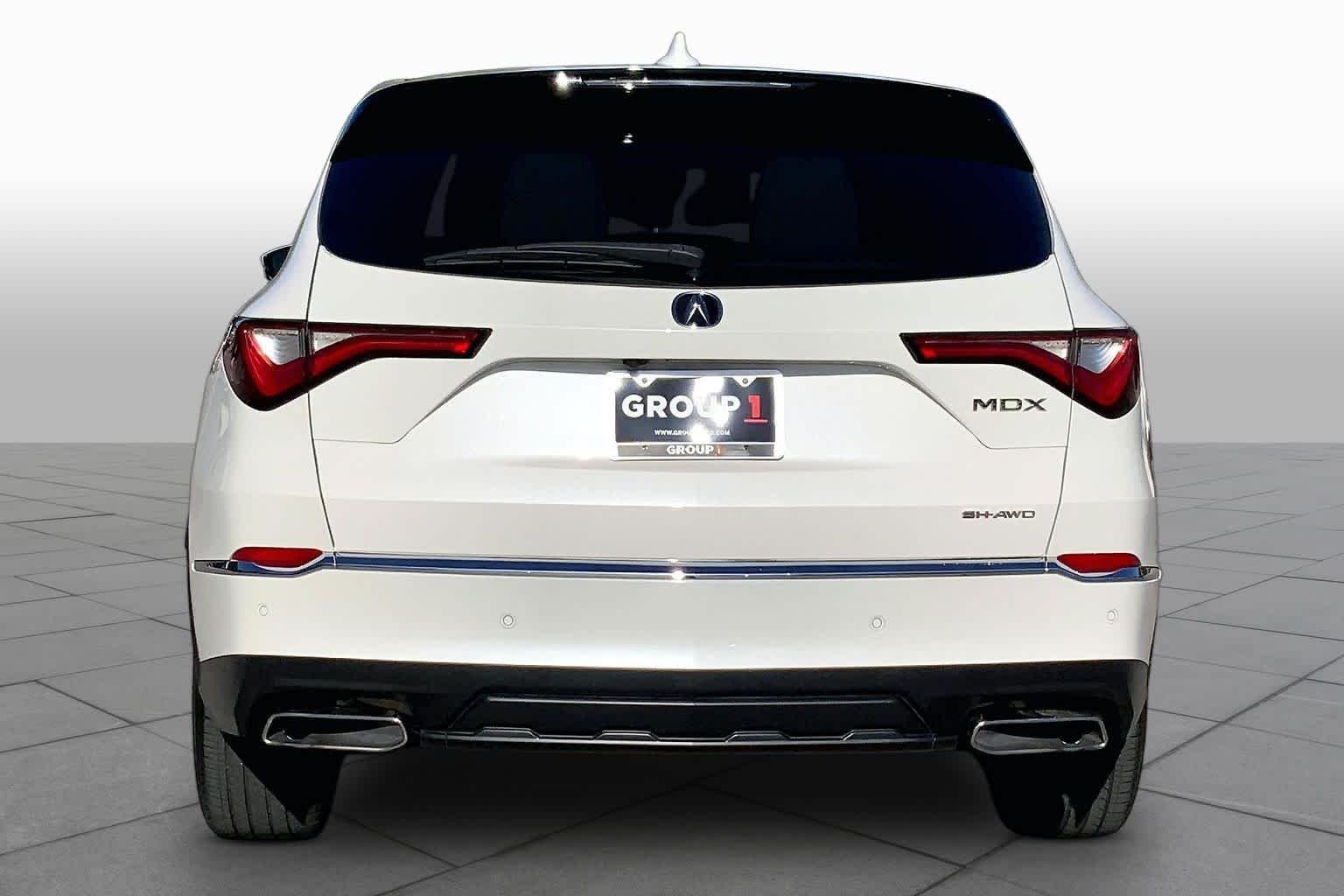 Used 2024 Platinum White Pearl Acura w/Technology Package image 5