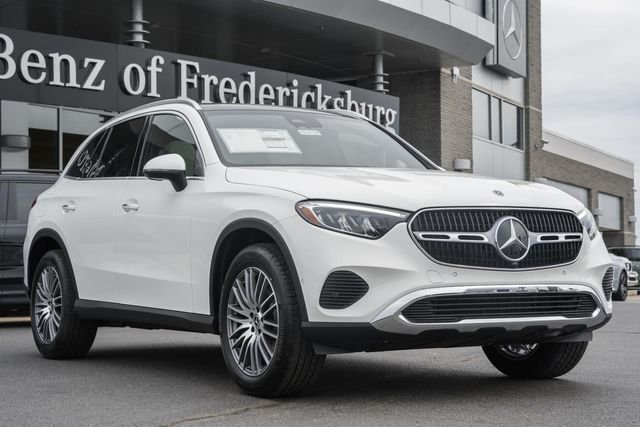 New 2026 Polar White Mercedes-Benz GLC 300 image 1