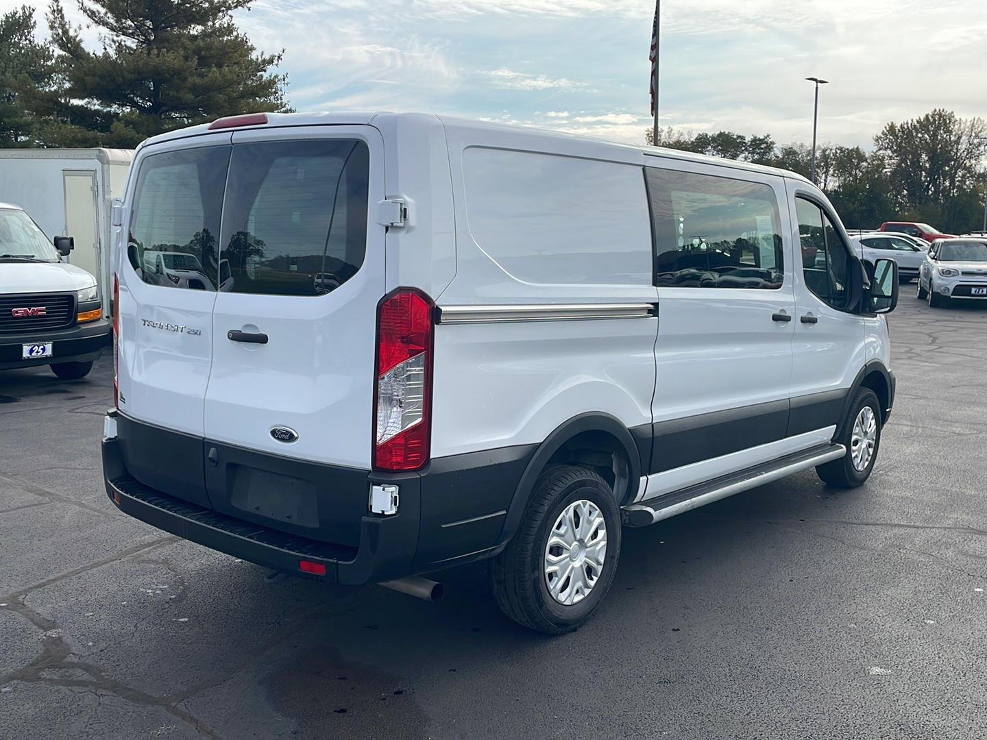 Used 2025 Oxford White Ford  image 5