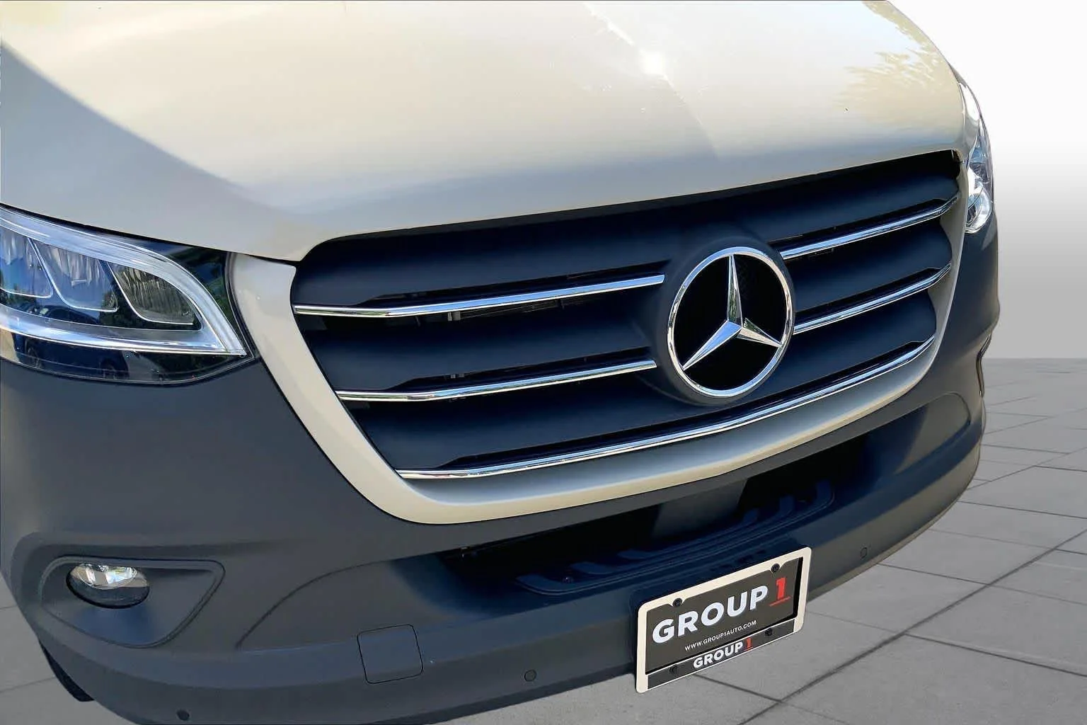 Used 2025 Pebble Grey Mercedes-Benz  image 31