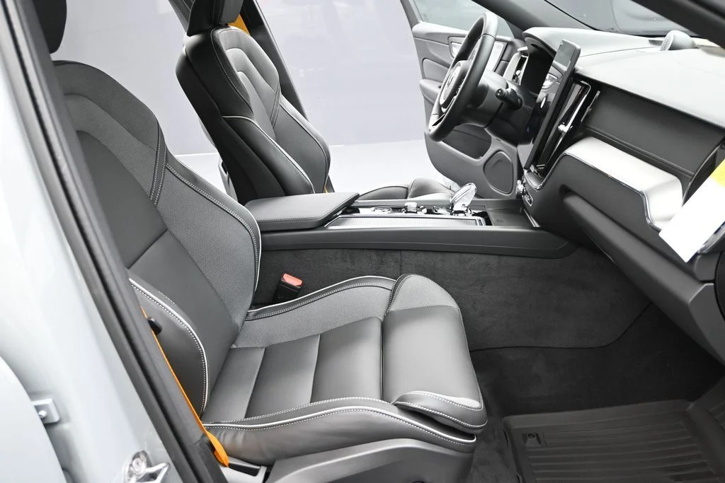 New 2026 Vapour Grey Volvo T8 Polestar Engineered image 23