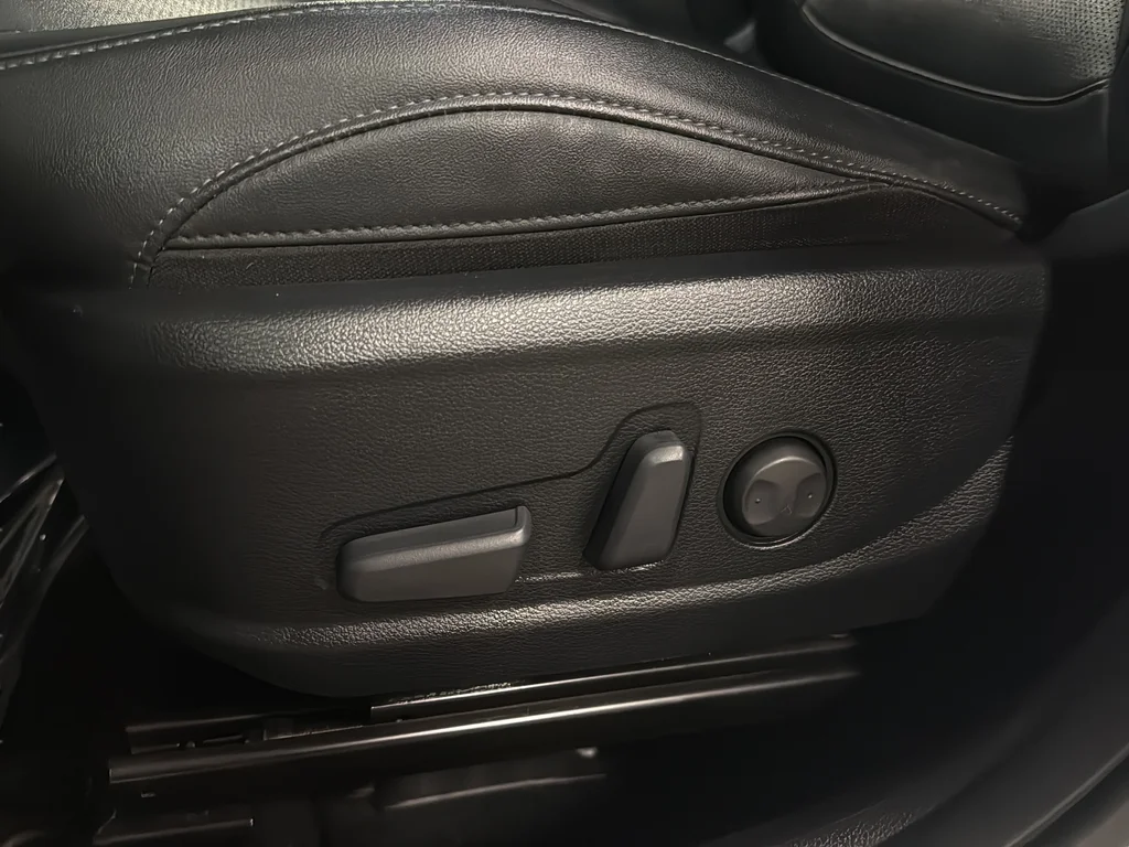 Certified Used 2022 Snow White Pearl Kia EX image 10